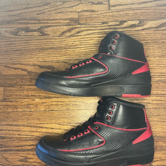 Air Jordan 2 Alternate Black/Red - Picture 2 of 10